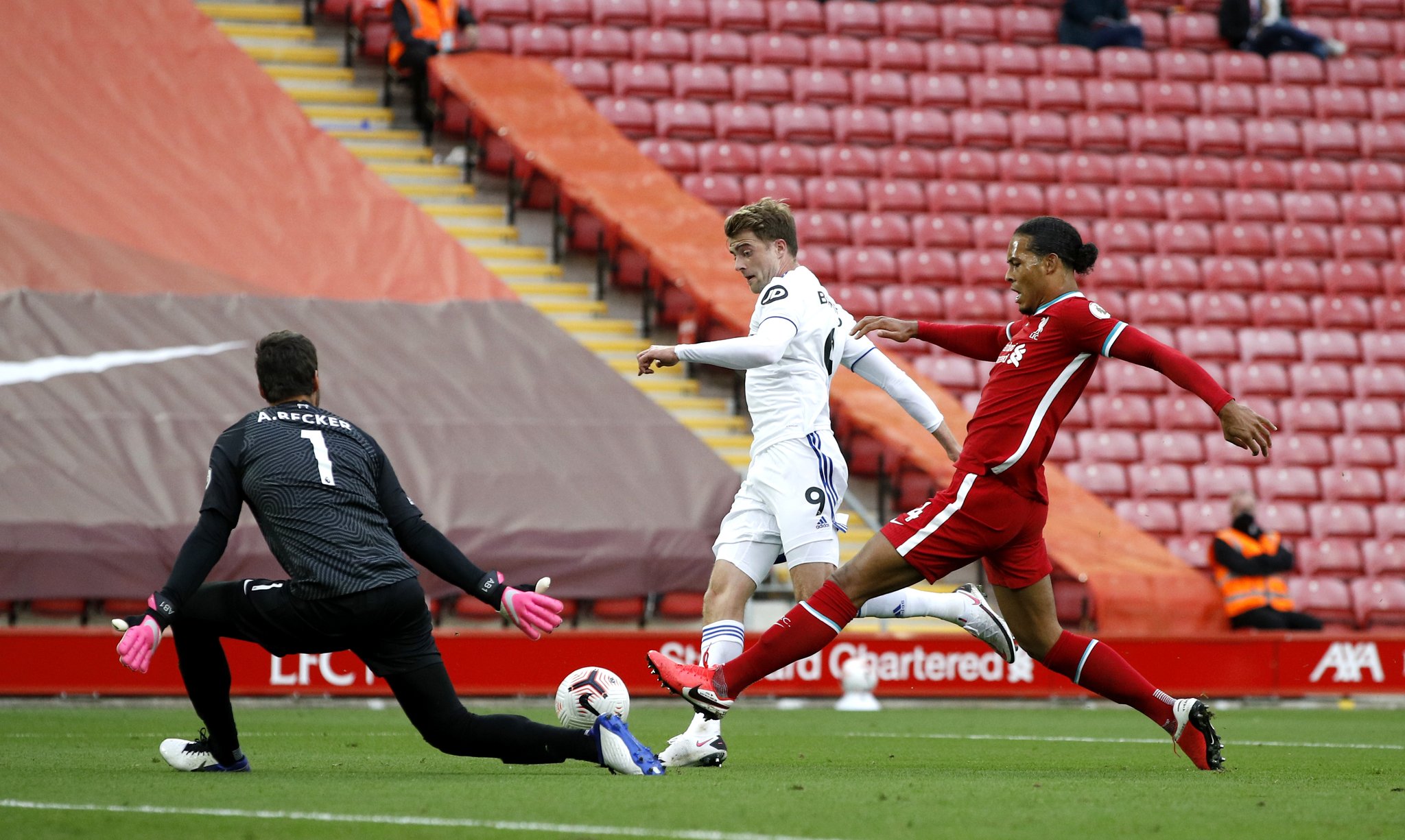 他并没有像 他并没有像